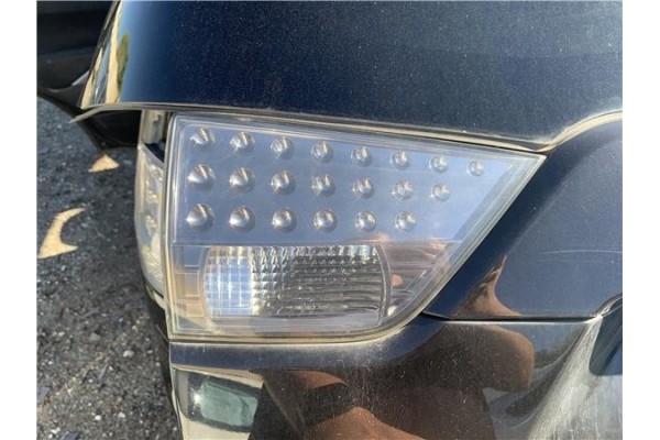 Recambio de piloto porton trasero izquierdo para mitsubishi outlander (cw0) 2.0 di-d intense referencia OEM IAM 1146356L A046017