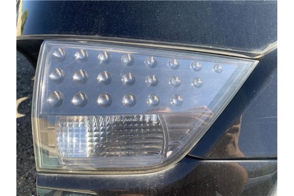 Recambio de piloto porton trasero izquierdo para mitsubishi outlander (cw0) 2.0 di-d intense referencia OEM IAM 1146356L A046017