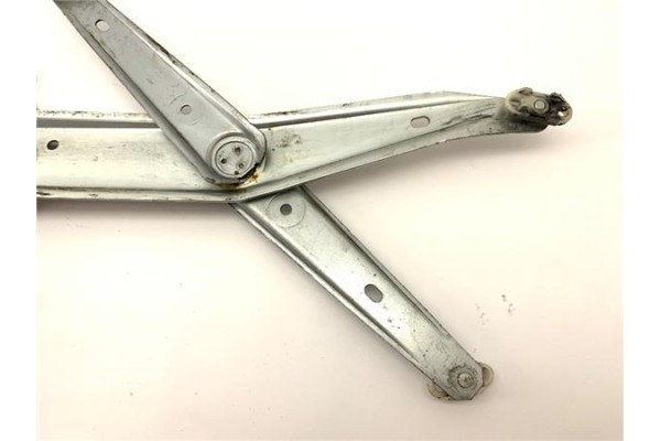 Recambio de mecanismo elevalunas delantero izquierdo para opel corsa b 1.4 i referencia OEM IAM 0536000301  
