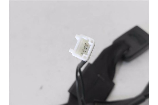 Recambio de anclaje cinturon trasero derecho para nissan qashqai (j10) 1.5 360 referencia OEM IAM 88862JD10A  