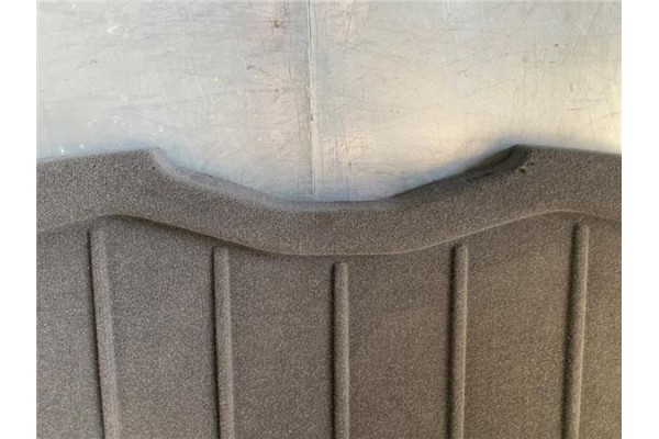 Recambio de bandeja trasero para seat ibiza (kj1) 1.0 style referencia OEM IAM 6F0867769C  