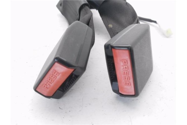 Recambio de anclaje cinturon trasero izquierdo para nissan qashqai (j10) 1.5 360 referencia OEM IAM 88863JD10A  