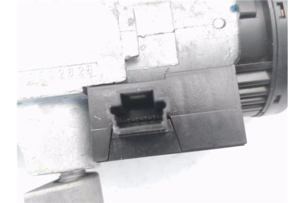 Recambio de clausor para nissan qashqai (j10) 1.5 360 referencia OEM IAM N0502825 216697757 