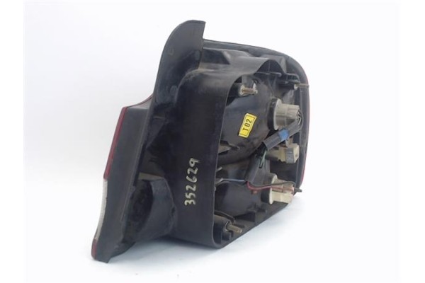 Recambio de piloto trasero izquierdo para hyundai lantra (j1) referencia OEM IAM 9240128520  