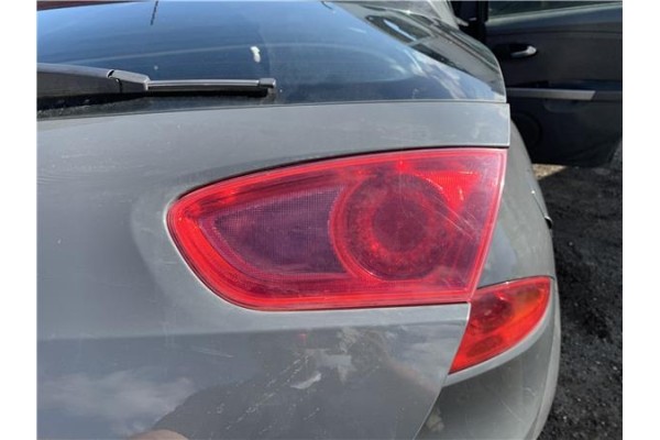 Recambio de piloto porton trasero derecho para seat leon (1p1) 1.9 tdi referencia OEM IAM 1P0945108D  