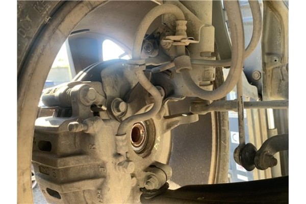 Recambio de mangueta delantero derecha para mitsubishi outlander (cw0) 2.0 di-d intense referencia OEM IAM 3870A008  