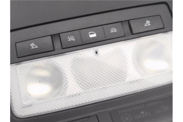 Recambio de luz delantero central techo para opel astra k berlina 5p 1.6 dynamic referencia OEM IAM 13415545  