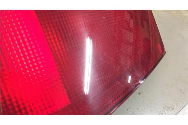 Recambio de piloto trasero izquierdo para renault megane i (ba0/1_) 1.6 referencia OEM IAM 7700428320  