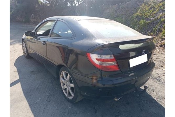 mercedes-benz clase c (bm 203) sportcoupe del año 2005