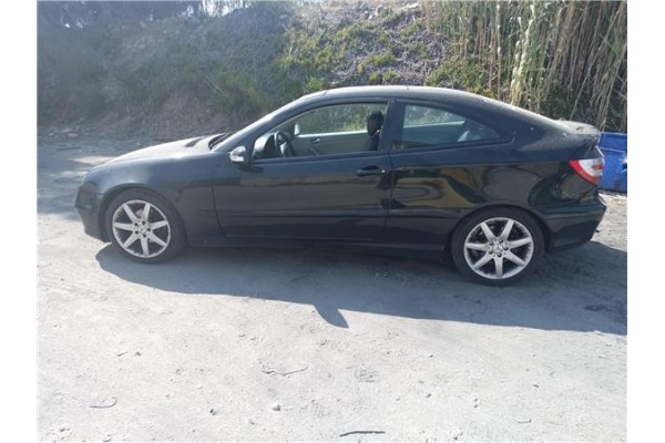 mercedes-benz clase c (bm 203) sportcoupe del año 2005