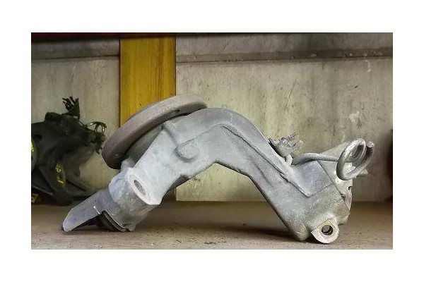 Recambio de mangueta delantero izquierda para citroen xantia berlina 1.8 i 16v referencia OEM IAM   