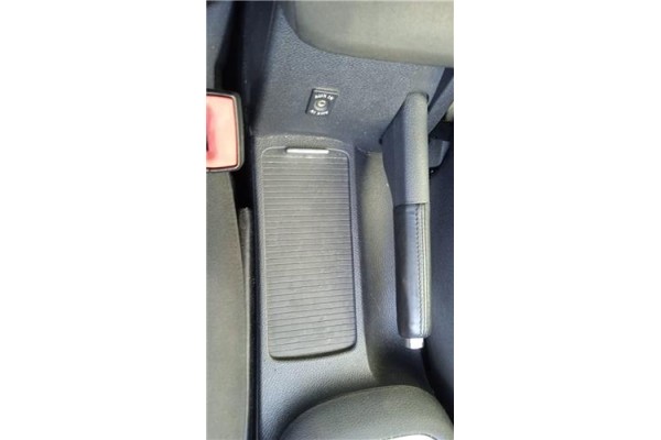 Recambio de consola para volkswagen golf vi (5k1) 1.6 advance referencia OEM IAM   