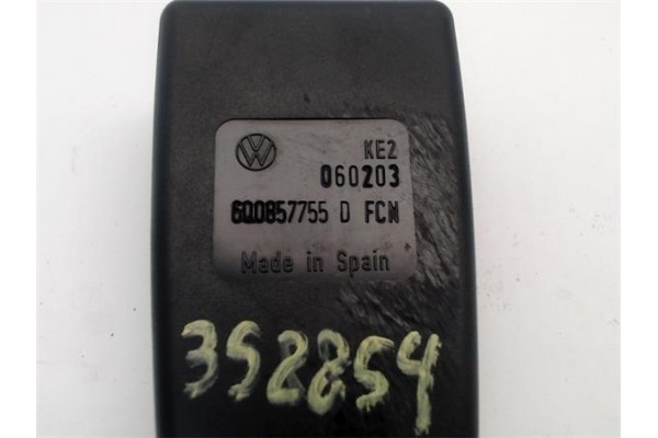 Recambio de anclaje cinturon delantero izquierdo para volkswagen polo iv (9n1) 1.4 tdi referencia OEM IAM   