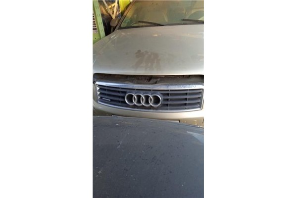 Recambio de rejilla capo para audi a8 (4e) 4.0 tdi quattro referencia OEM IAM   