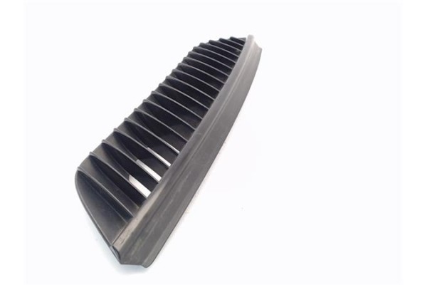 Recambio de rejilla paragolpes delantero izquierda para smart micro compact car 600 referencia OEM IAM   