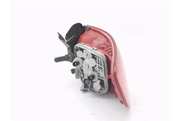 Recambio de piloto trasero izquierdo para audi a3 sportback (8pa) 2.0 tdi ambiente referencia OEM IAM 8P4945095  