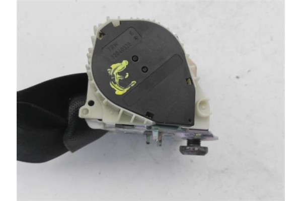 Recambio de cinturon seguridad delantero izquierdo para opel corsa c referencia OEM IAM 33040326  