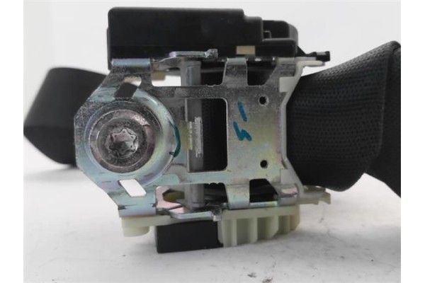 Recambio de cinturon seguridad delantero izquierdo para opel corsa c referencia OEM IAM 33040326  