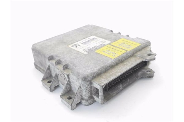 Recambio de centralita para citroen saxo 1.4 vts referencia OEM IAM 9630784680 IAW1AP40 