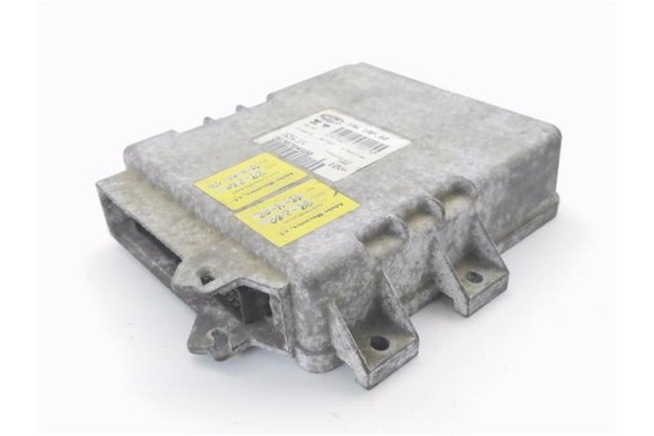 Recambio de centralita para citroen saxo 1.4 vts referencia OEM IAM 9630784680 IAW1AP40 