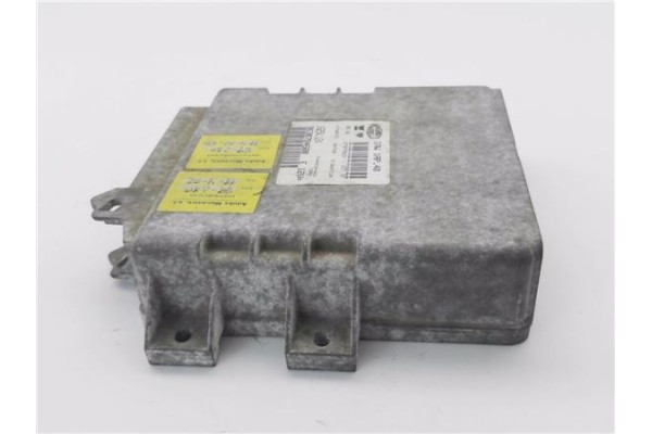 Recambio de centralita para citroen saxo 1.4 vts referencia OEM IAM 9630784680 IAW1AP40 