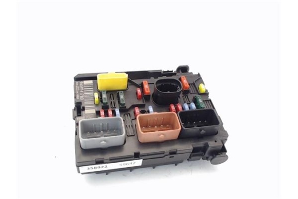Recambio de caja fusibles/rele para citroen c3 1.1 i referencia OEM IAM   