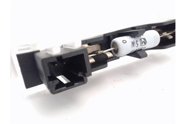 Recambio de luz central de freno para citroen c5 berlina 2.0 audace referencia OEM IAM 9681063580 89075398 