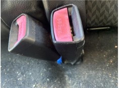 Recambio de anclaje cinturon trasero izquierdo para kia ceed sportswagon (ed) 2.0 emotion referencia OEM IAM 898301H000EQ  