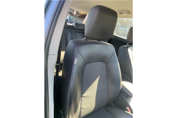 Recambio de asiento delantero derecho para kia ceed sportswagon (ed) 2.0 emotion referencia OEM IAM 882021H010359  