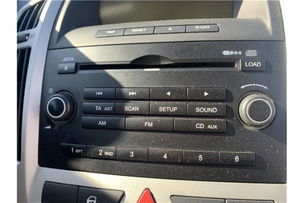 Recambio de autoradio para kia ceed sportswagon (ed) 2.0 emotion referencia OEM IAM 961701H500  