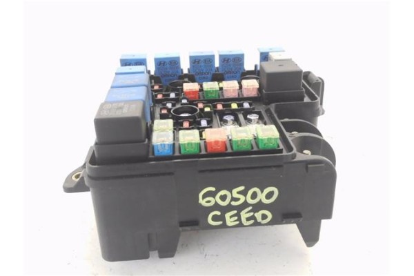 Recambio de caja fusibles/rele para kia ceed sportswagon (ed) 2.0 emotion referencia OEM IAM 919501H030  