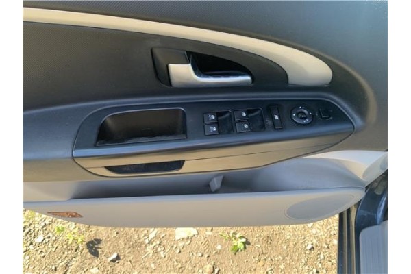 Recambio de mando elevalunas delantero izquierdo para kia ceed sportswagon (ed) 2.0 emotion referencia OEM IAM 935701H120EQ  