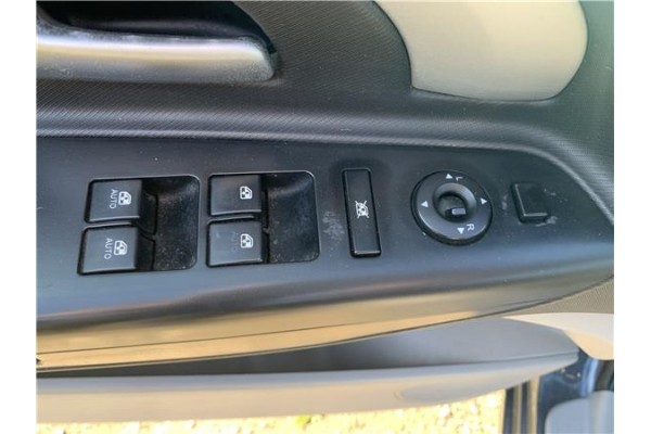 Recambio de mando elevalunas delantero izquierdo para kia ceed sportswagon (ed) 2.0 emotion referencia OEM IAM 935701H120EQ  