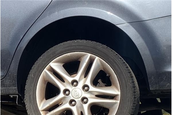 Recambio de pase rueda trasero izquierdo para kia ceed sportswagon (ed) 2.0 emotion referencia OEM IAM 868211H100  
