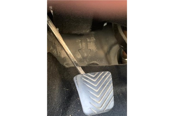 Recambio de pedal embrague para kia ceed sportswagon (ed) 2.0 emotion referencia OEM IAM 328021H400  