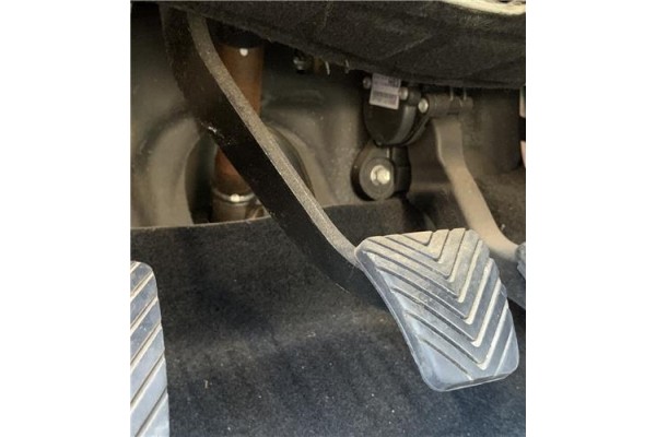 Recambio de pedal freno para kia ceed sportswagon (ed) 2.0 emotion referencia OEM IAM 328001H100  