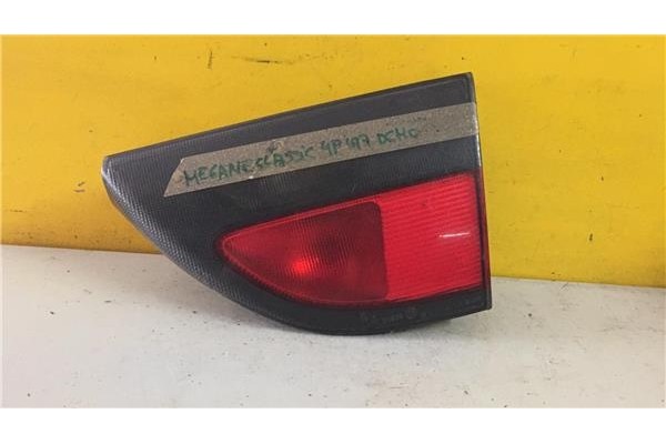 Recambio de piloto interior derecho para renault megane i classic (la0) 1.4e rn referencia OEM IAM 7700838533  