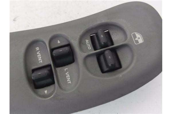 Recambio de mando elevalunas delantero izquierdo para chrysler voyager (rg) 2.4 referencia OEM IAM 4685732AC 0SB701D5AC 04685732