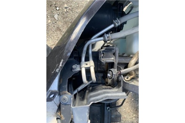 Recambio de refuerzo paragolpes para mitsubishi outlander (cw0) 2.0 di-d intense referencia OEM IAM 6400A781 62054B 