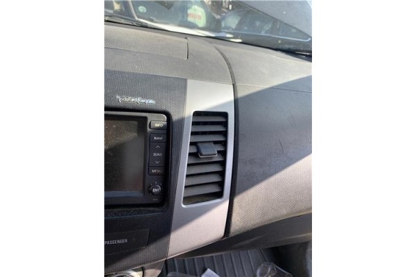 Recambio de rejilla entrada de aire para mitsubishi outlander (cw0) 2.0 di-d intense referencia OEM IAM 8030A014XA  