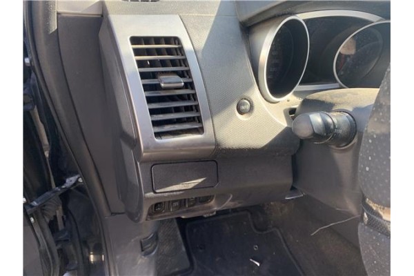 Recambio de rejilla entrada de aire para mitsubishi outlander (cw0) 2.0 di-d intense referencia OEM IAM 8030A024XA  