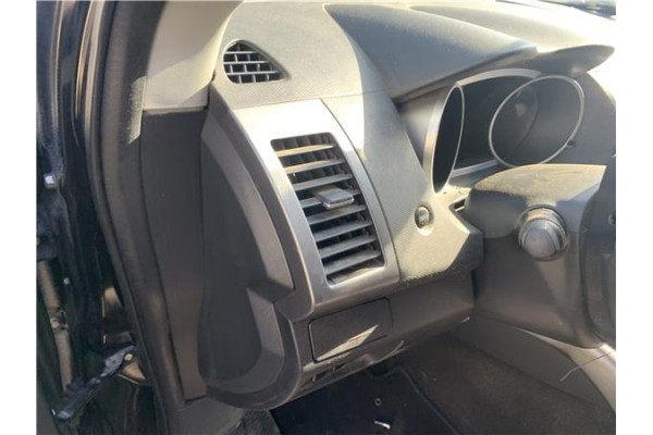 Recambio de rejilla entrada de aire para mitsubishi outlander (cw0) 2.0 di-d intense referencia OEM IAM 8030A024XA  