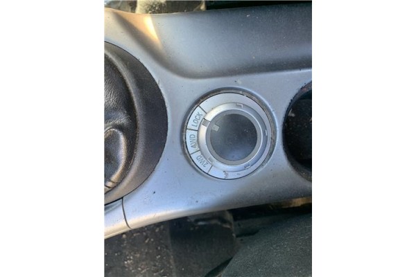 Recambio de selector de cambio para mitsubishi outlander (cw0) 2.0 di-d intense referencia OEM IAM 8604A008  