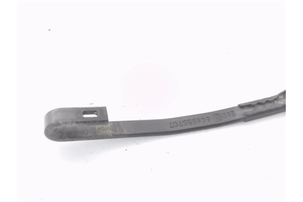 Recambio de brazo limpiaparabrisas trasero para volkswagen polo iv (9n1) 1.4 16v referencia OEM IAM 6Q6955707  