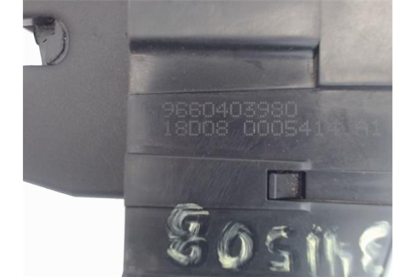 Recambio de cierre electromagnetico porton para peugeot 207 1.6 hdi referencia OEM IAM 9660403900  
