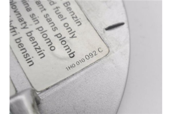 Recambio de tapa exterior combustible para volkswagen polo iv (9n1) 1.4 16v referencia OEM IAM 6Q0010300G 1H0010092C 