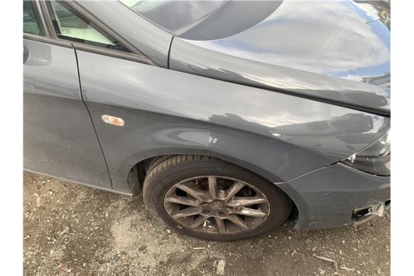 Recambio de aleta delantero derecha para seat leon (1p1) 1.9 tdi referencia OEM IAM 1P0821022A  