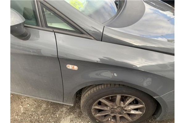 Recambio de aleta delantero derecha para seat leon (1p1) 1.9 tdi referencia OEM IAM 1P0821022A  