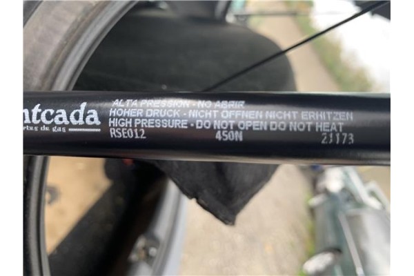 Recambio de amortiguador porton para seat leon (1p1) 1.9 tdi referencia OEM IAM RSE012450N21173 1P9827550 