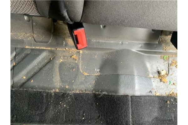 Recambio de anclaje cinturon trasero derecho para seat leon (1p1) 1.9 tdi referencia OEM IAM 1K0857740HQVZ 1P0857807B 